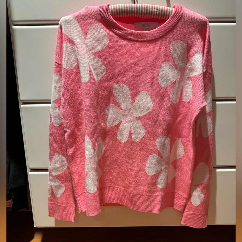 NWOT Lilly Pulitzer daisy sweater